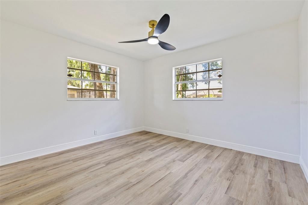 For Sale: $449,000 (4 beds, 2 baths, 1850 Square Feet)