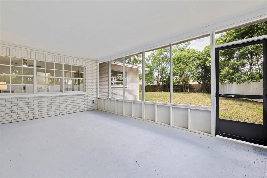 For Sale: $449,000 (4 beds, 2 baths, 1850 Square Feet)