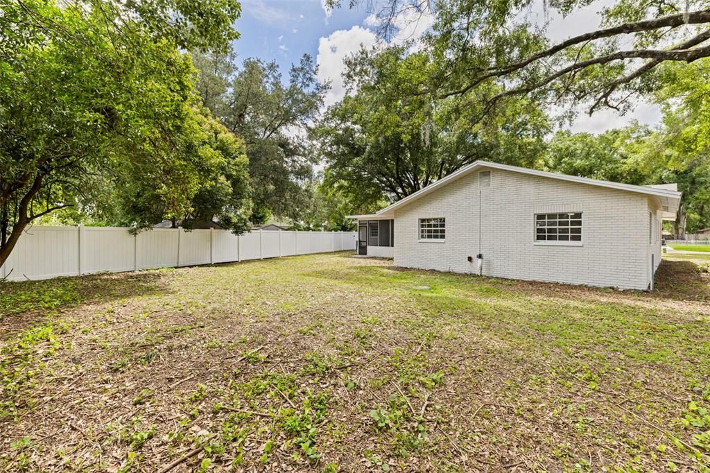 For Sale: $449,000 (4 beds, 2 baths, 1850 Square Feet)