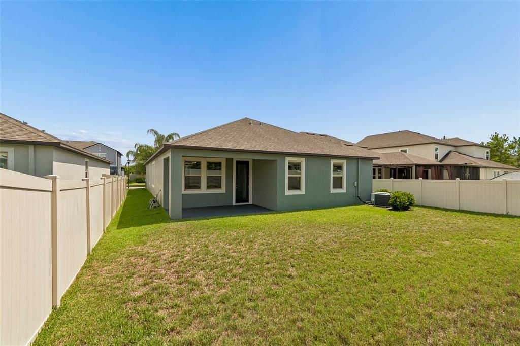 En Venta: $399,900 (4 camas, 3 baños, 2061 Pies cuadrados)