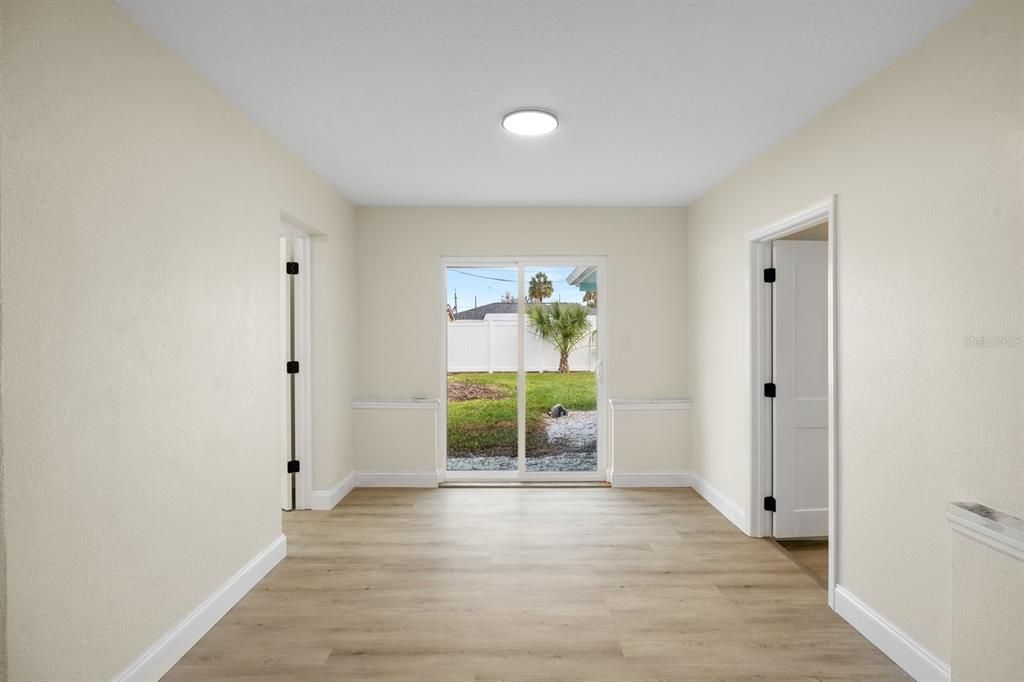 For Sale: $719,000 (4 beds, 3 baths, 1729 Square Feet)