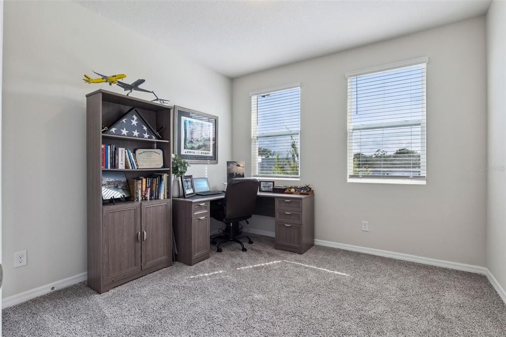For Sale: $400,000 (3 beds, 2 baths, 1807 Square Feet)