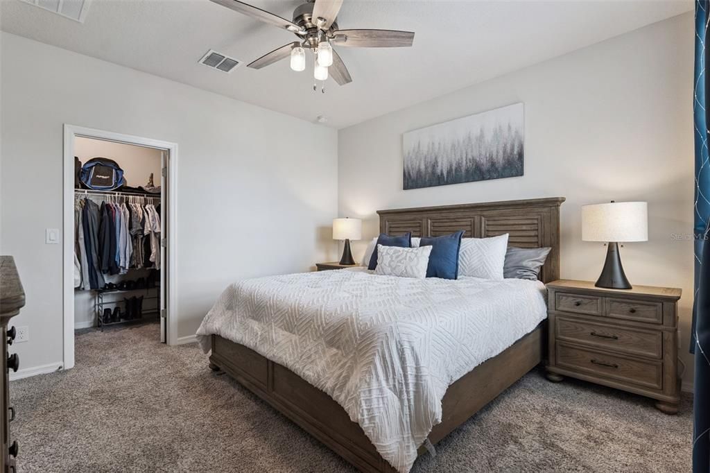 For Sale: $400,000 (3 beds, 2 baths, 1807 Square Feet)