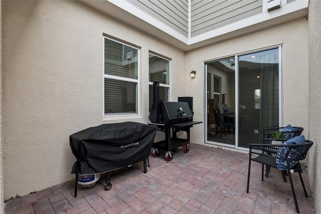For Sale: $400,000 (3 beds, 2 baths, 1807 Square Feet)