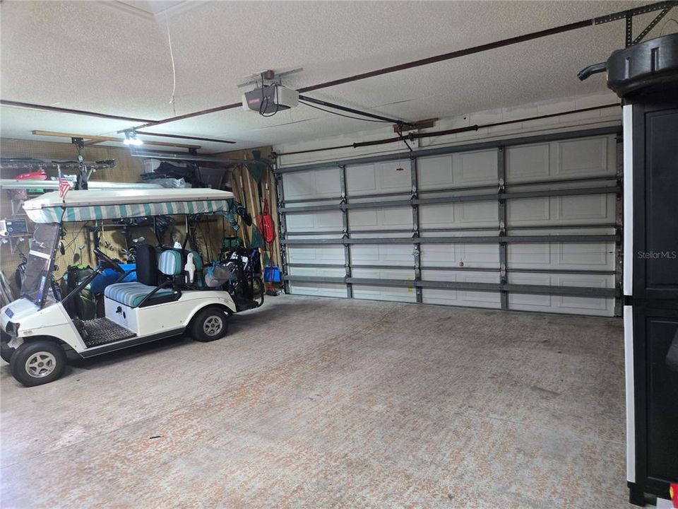For Sale: $389,000 (3 beds, 2 baths, 1895 Square Feet)