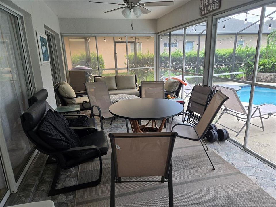For Sale: $389,000 (3 beds, 2 baths, 1895 Square Feet)
