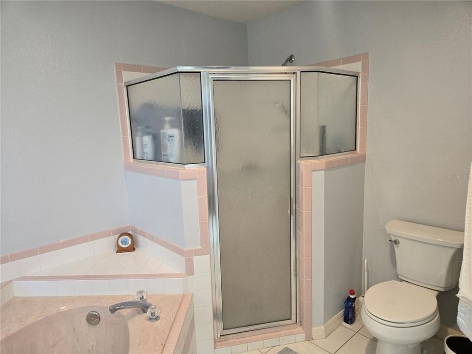 For Sale: $389,000 (3 beds, 2 baths, 1895 Square Feet)