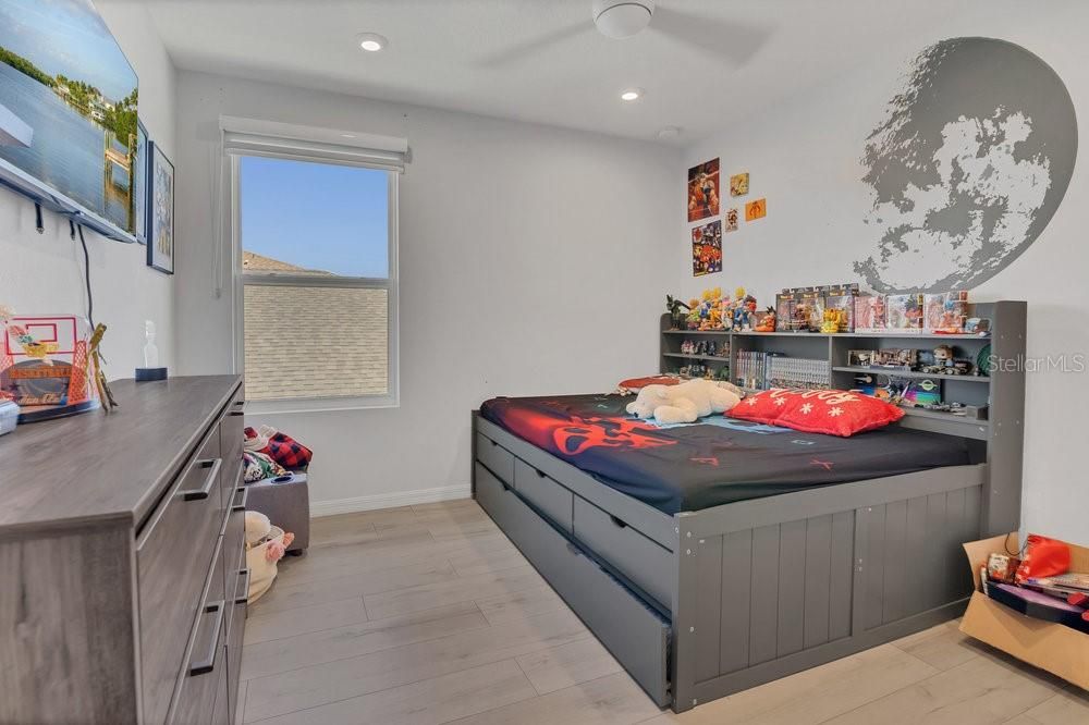 For Rent: $3,200 (5 beds, 3 baths, 2396 Square Feet)