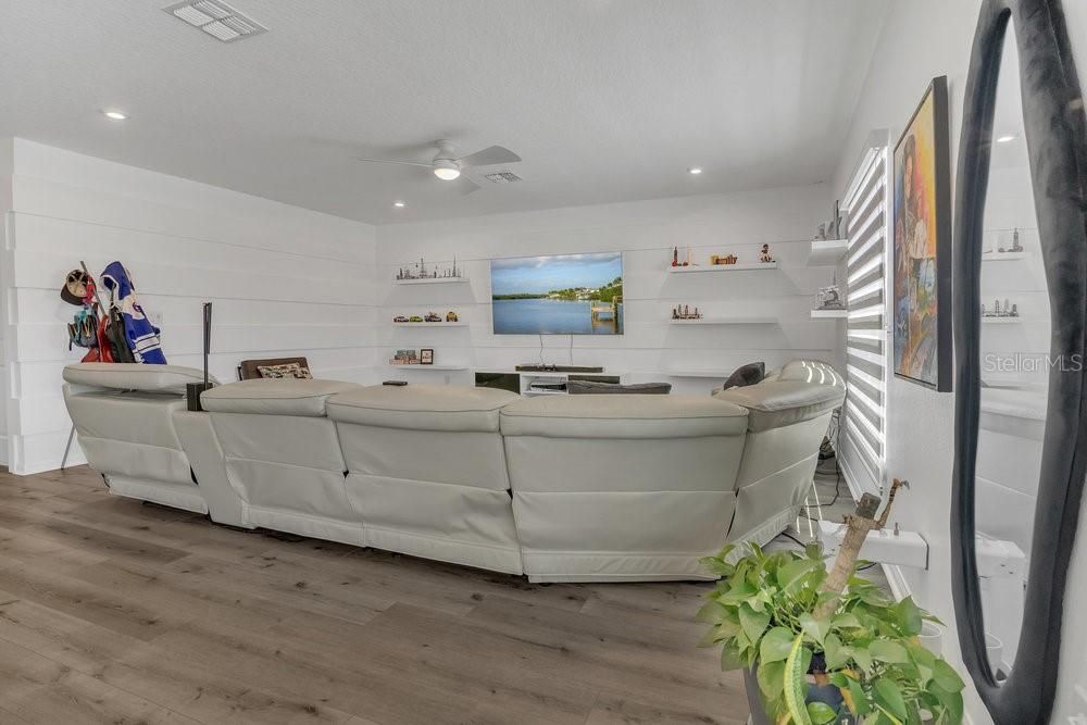 For Rent: $3,200 (5 beds, 3 baths, 2396 Square Feet)