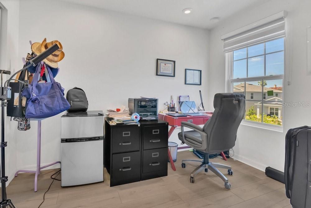 For Rent: $3,200 (5 beds, 3 baths, 2396 Square Feet)