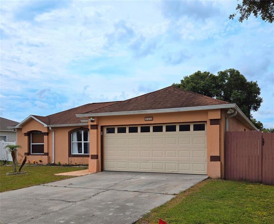 For Sale: $280,000 (3 beds, 2 baths, 1464 Square Feet)