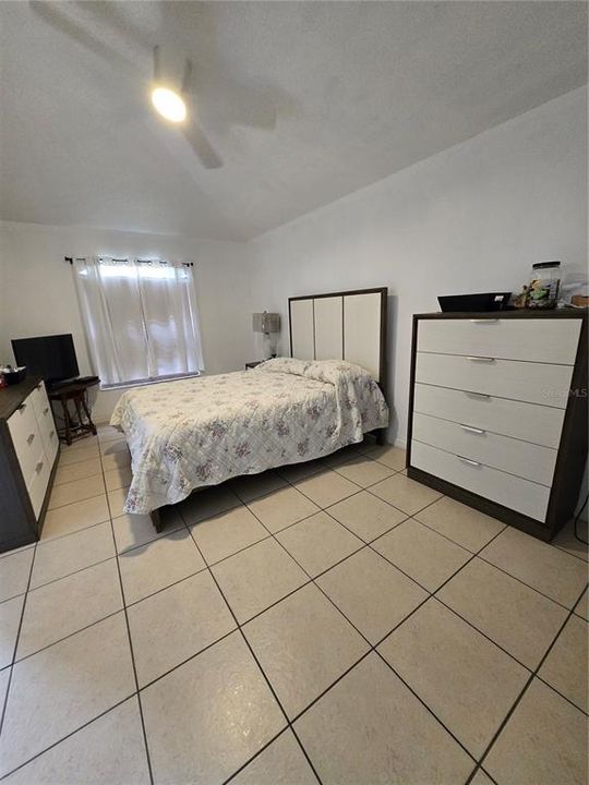For Sale: $280,000 (3 beds, 2 baths, 1464 Square Feet)