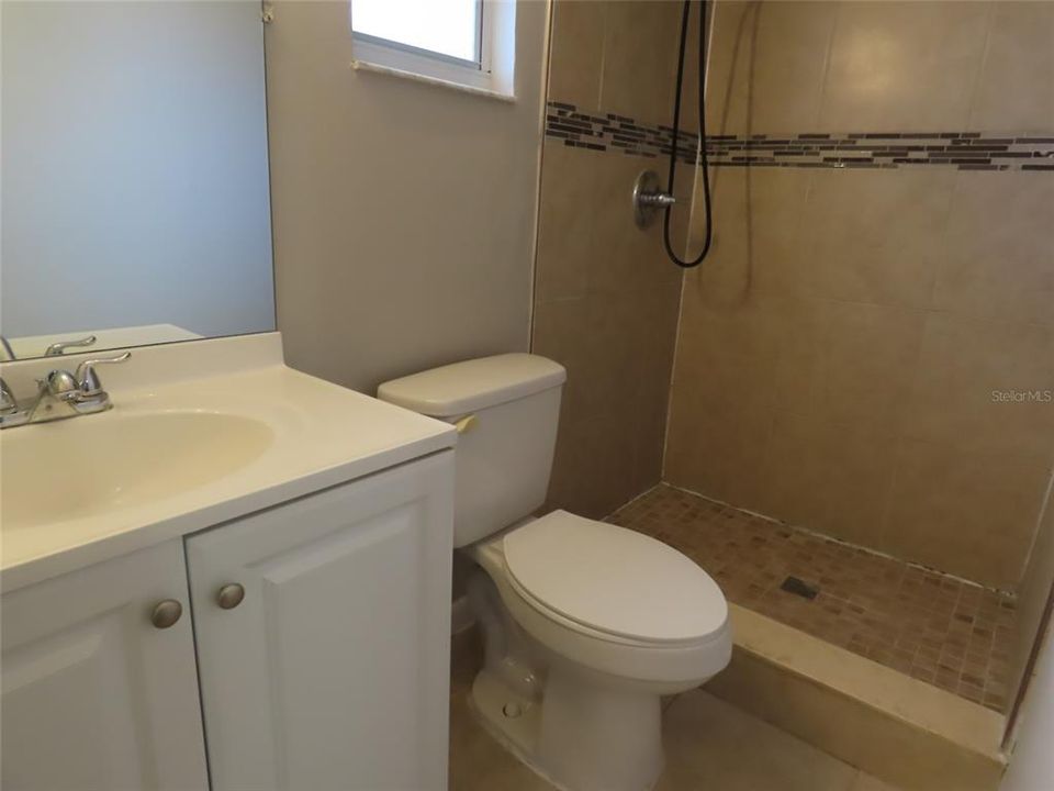 En Venta: $330,000 (3 camas, 2 baños, 1302 Pies cuadrados)