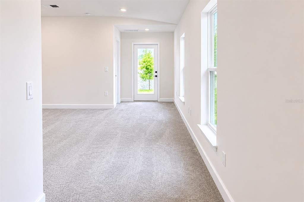 For Sale: $381,900 (3 beds, 2 baths, 1515 Square Feet)