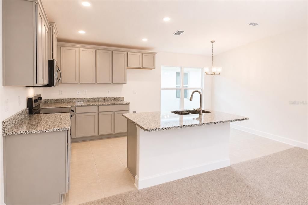 For Sale: $381,900 (3 beds, 2 baths, 1515 Square Feet)