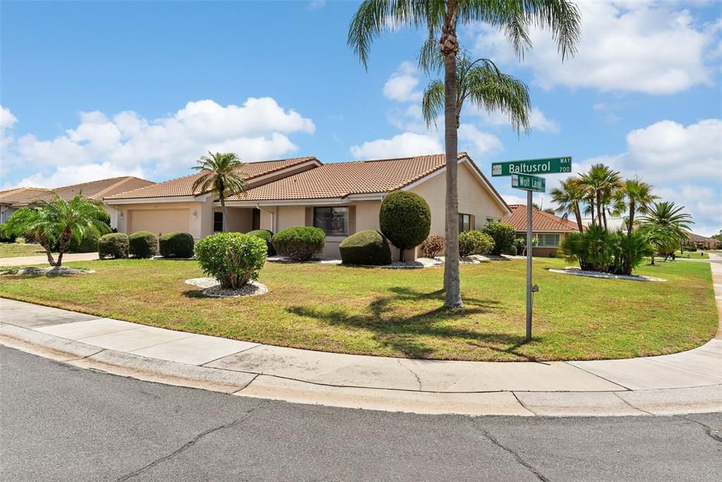 For Sale: $345,000 (2 beds, 2 baths, 1861 Square Feet)