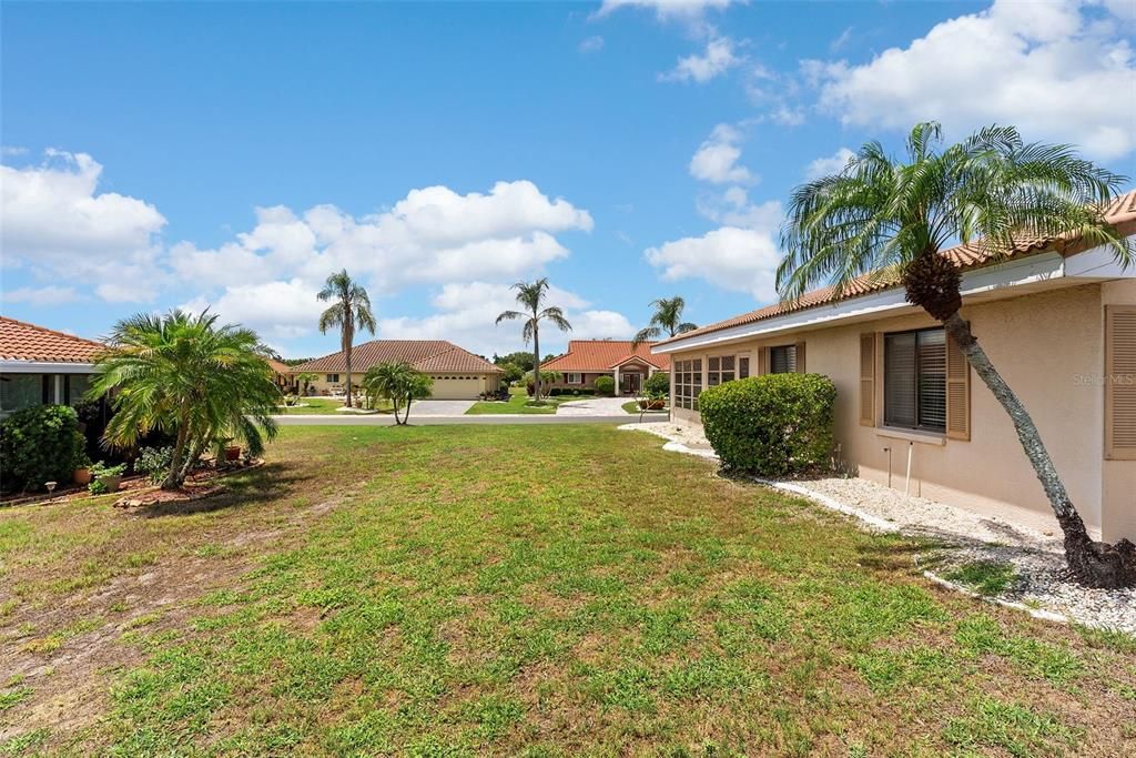 For Sale: $345,000 (2 beds, 2 baths, 1861 Square Feet)