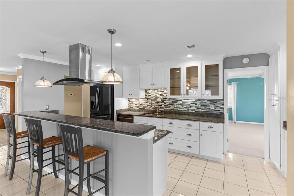For Sale: $345,000 (2 beds, 2 baths, 1861 Square Feet)