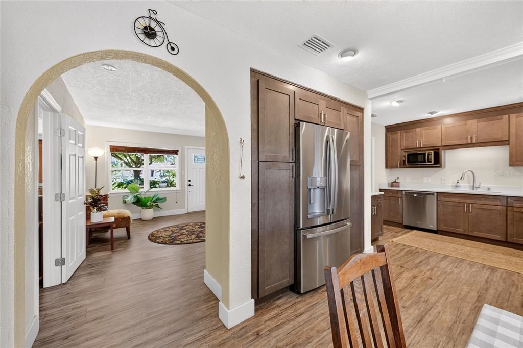 На продажу: $635,000 (4 спален, 2 ванн, 1770 Квадратных фут)