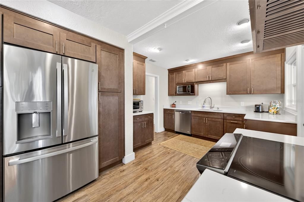 На продажу: $635,000 (4 спален, 2 ванн, 1770 Квадратных фут)