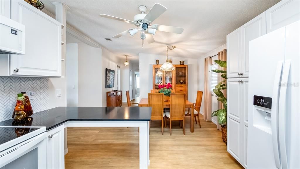 En Venta: $224,900 (2 camas, 2 baños, 1248 Pies cuadrados)