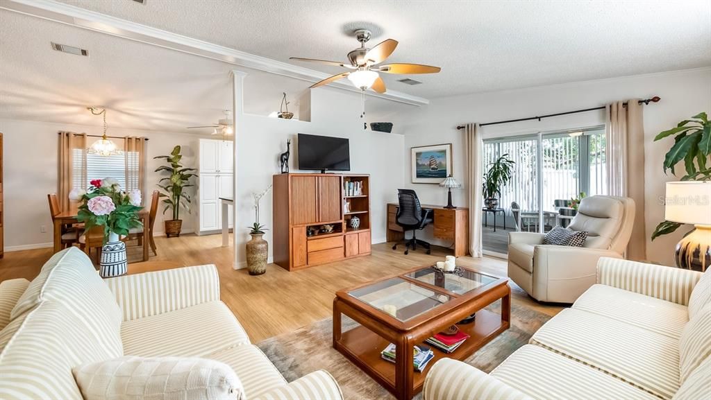 En Venta: $224,900 (2 camas, 2 baños, 1248 Pies cuadrados)