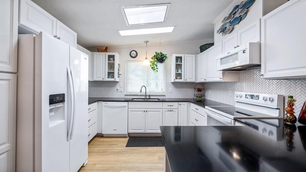 En Venta: $224,900 (2 camas, 2 baños, 1248 Pies cuadrados)