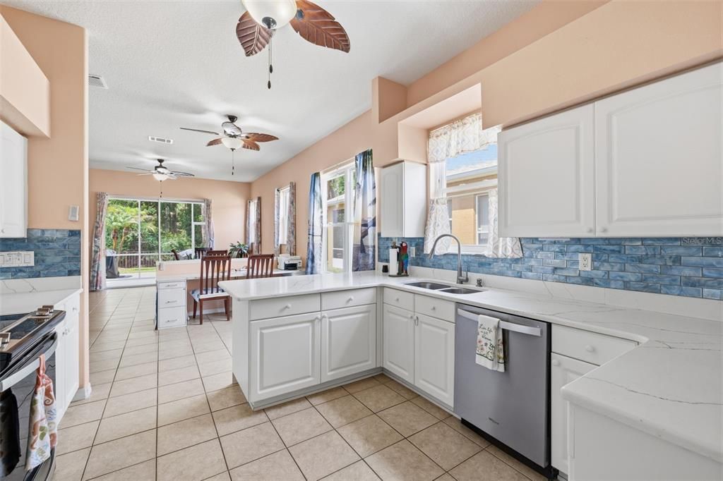 For Sale: $339,900 (3 beds, 2 baths, 1863 Square Feet)