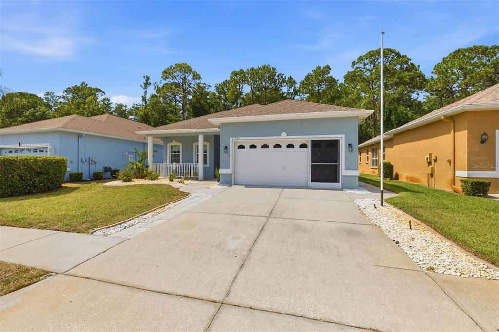 For Sale: $339,900 (3 beds, 2 baths, 1863 Square Feet)