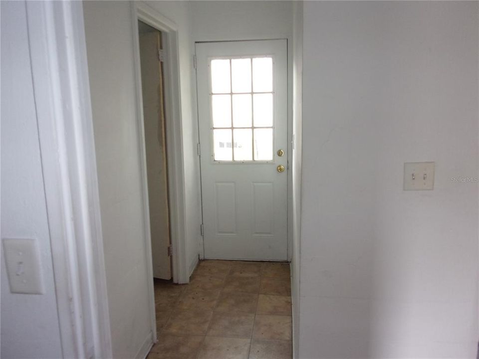 Activo con contrato: $950 (1 camas, 1 baños, 550 Pies cuadrados)