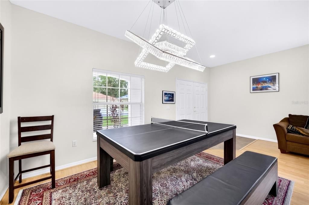 For Sale: $570,000 (4 beds, 2 baths, 2904 Square Feet)
