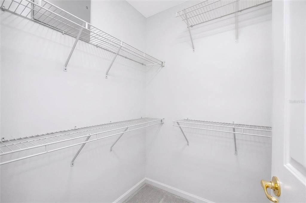 For Sale: $570,000 (4 beds, 2 baths, 2904 Square Feet)