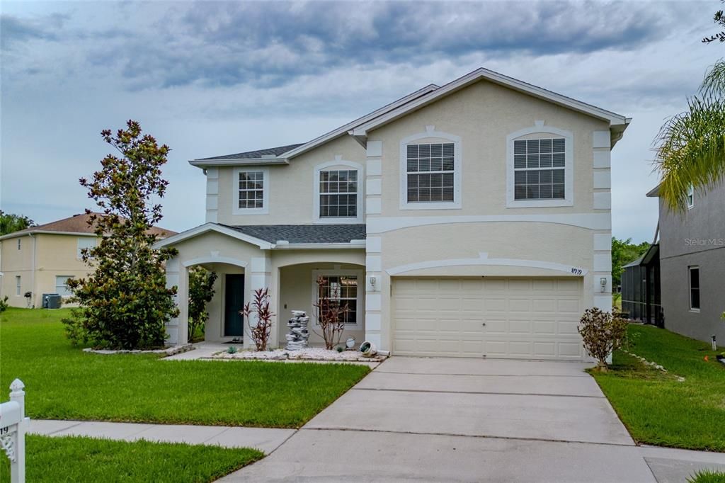 For Sale: $570,000 (4 beds, 2 baths, 2904 Square Feet)