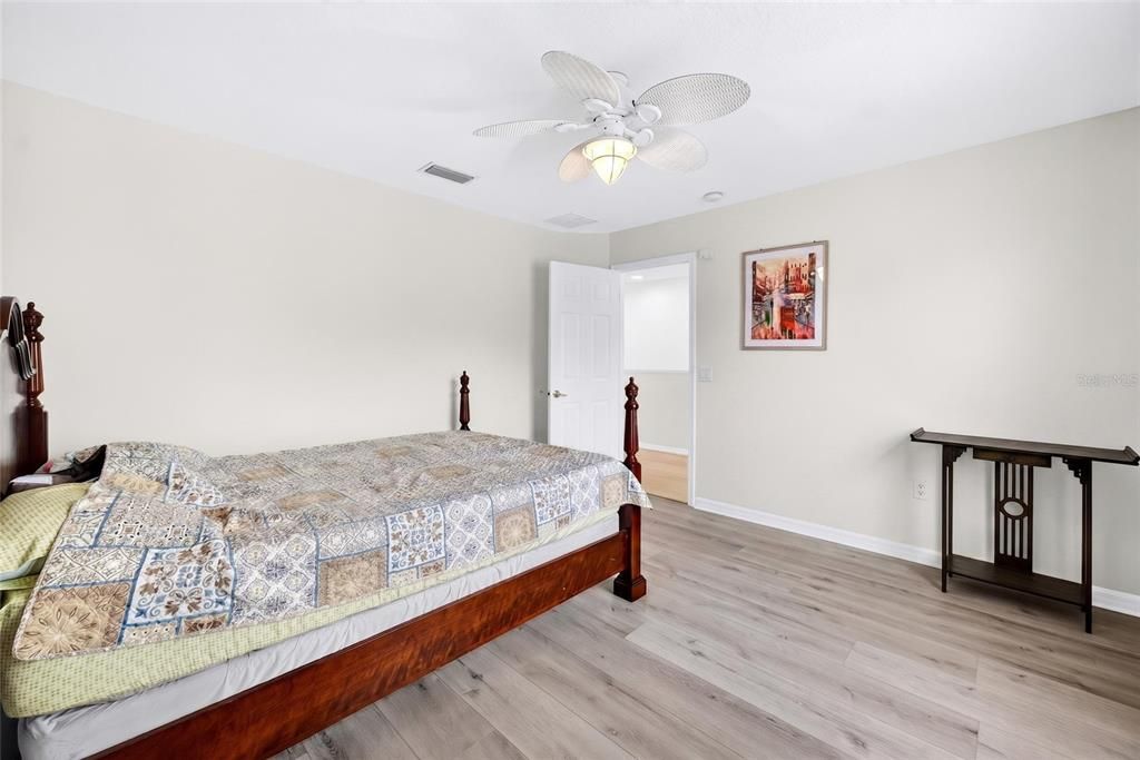 For Sale: $570,000 (4 beds, 2 baths, 2904 Square Feet)