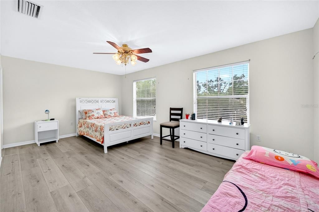 For Sale: $570,000 (4 beds, 2 baths, 2904 Square Feet)