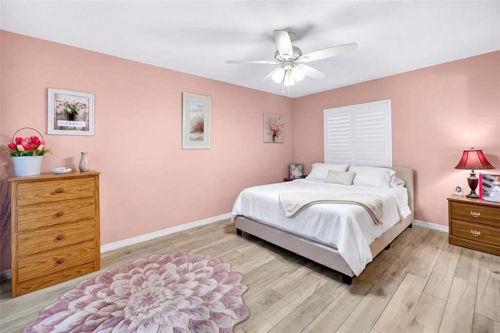 For Sale: $240,000 (2 beds, 2 baths, 1440 Square Feet)