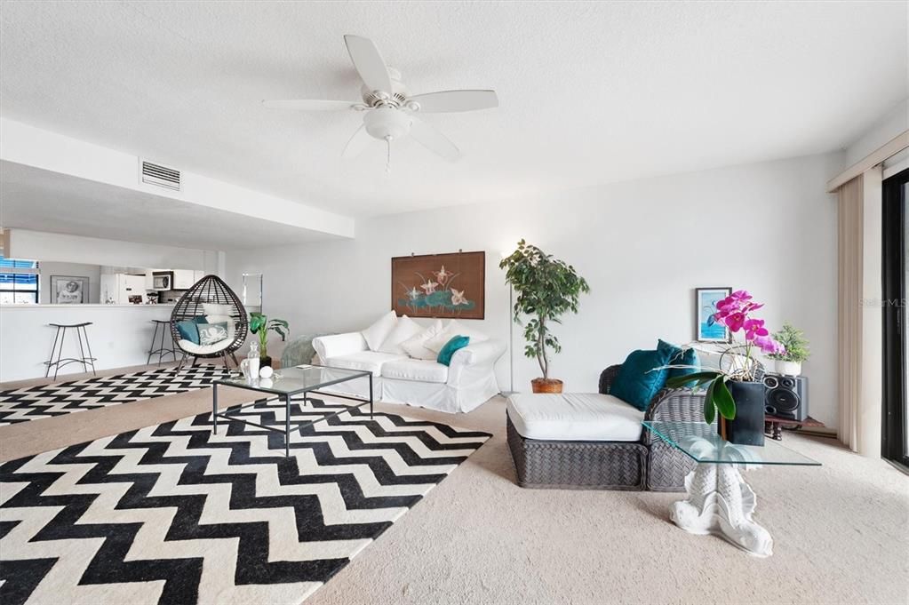 For Rent: $2,950 (2 beds, 2 baths, 1475 Square Feet)