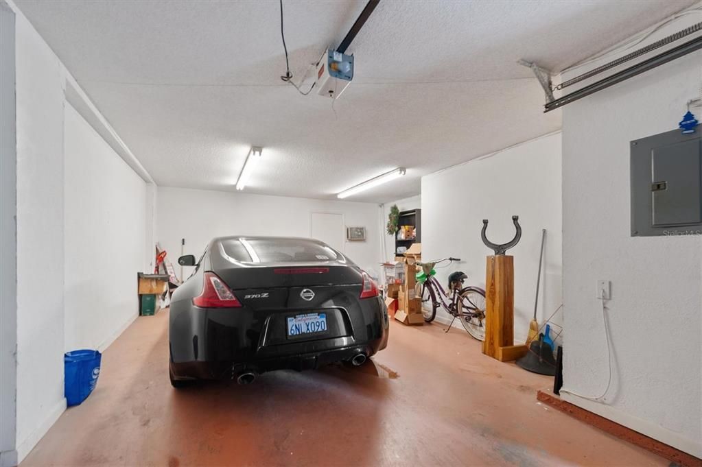 For Rent: $2,950 (2 beds, 2 baths, 1475 Square Feet)