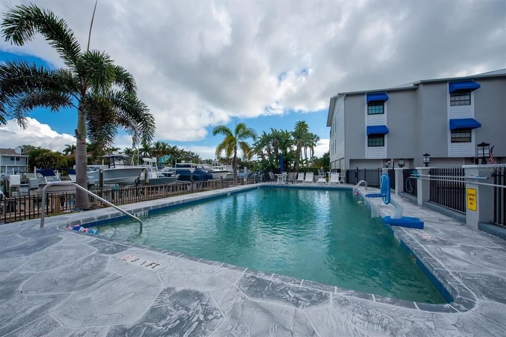 For Rent: $2,950 (2 beds, 2 baths, 1475 Square Feet)