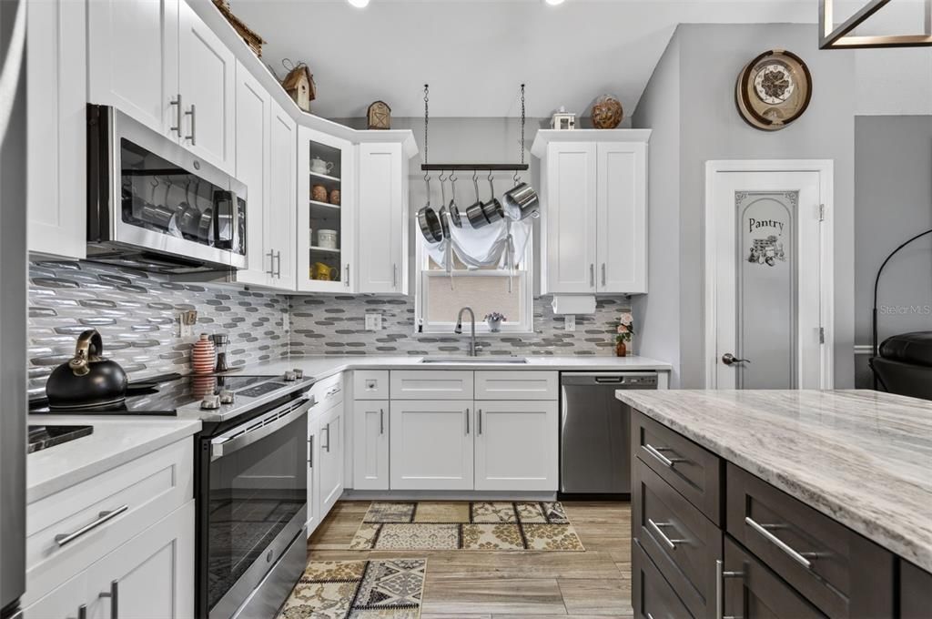 For Sale: $540,000 (4 beds, 2 baths, 2336 Square Feet)