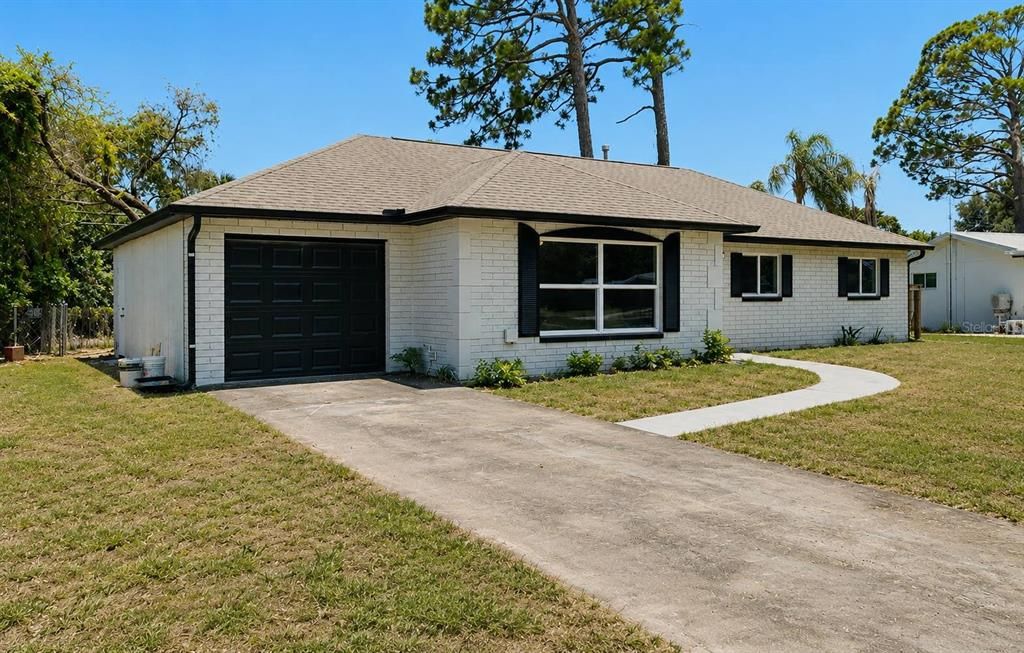 En Venta: $295,000 (3 camas, 2 baños, 1353 Pies cuadrados)