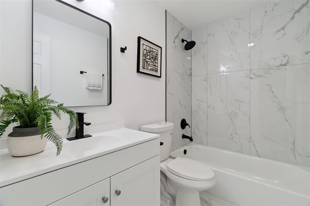 En Venta: $295,000 (3 camas, 2 baños, 1353 Pies cuadrados)