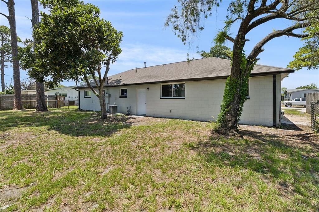En Venta: $295,000 (3 camas, 2 baños, 1353 Pies cuadrados)