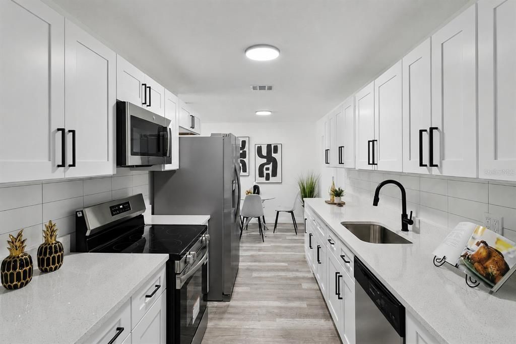 En Venta: $295,000 (3 camas, 2 baños, 1353 Pies cuadrados)