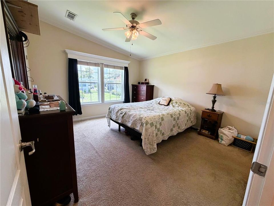 For Sale: $254,900 (3 beds, 2 baths, 1188 Square Feet)