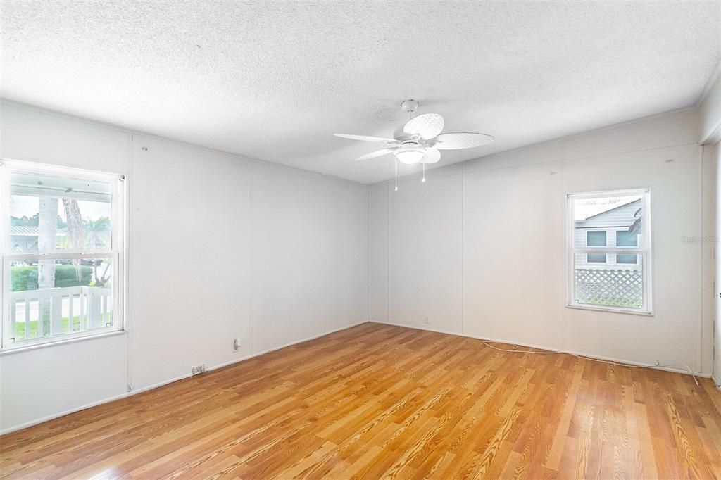 Activo con contrato: $175,000 (2 camas, 2 baños, 1480 Pies cuadrados)