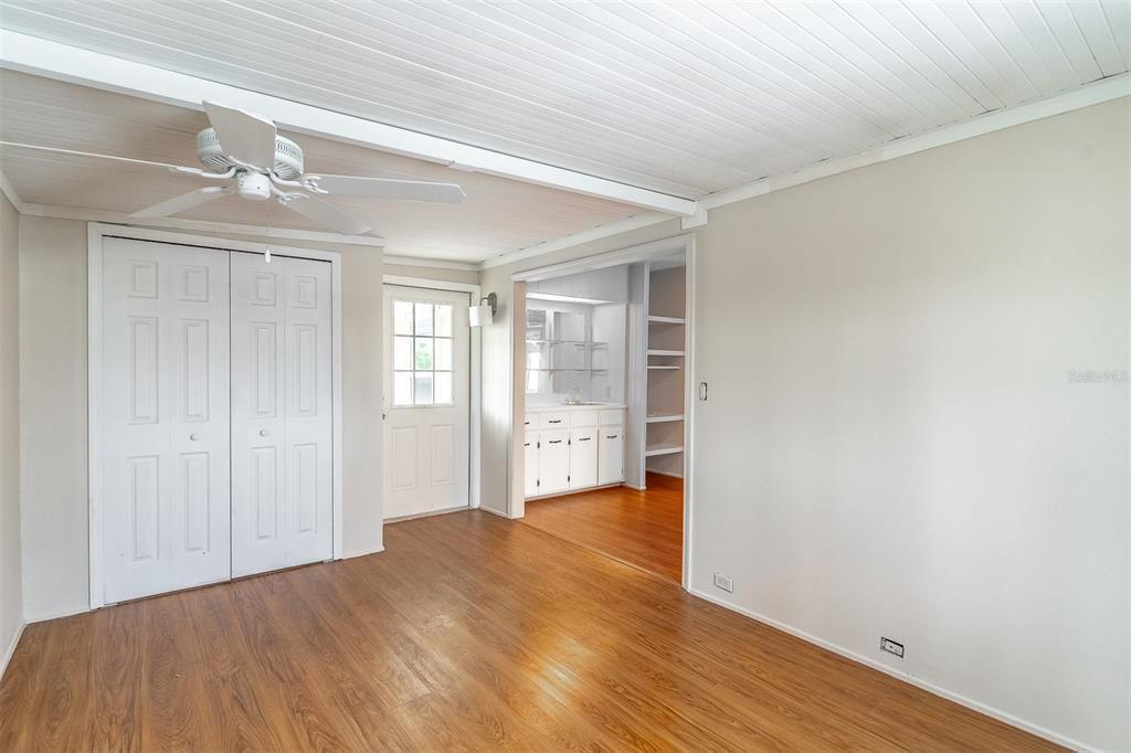 Activo con contrato: $175,000 (2 camas, 2 baños, 1480 Pies cuadrados)