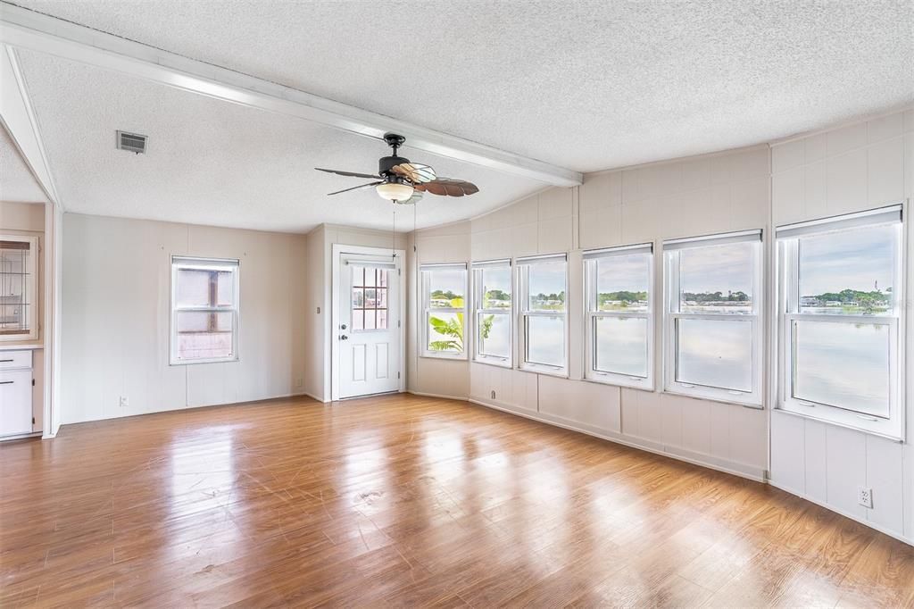 Activo con contrato: $175,000 (2 camas, 2 baños, 1480 Pies cuadrados)