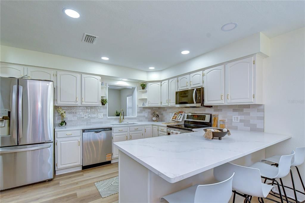 En Venta: $429,900 (3 camas, 2 baños, 1550 Pies cuadrados)