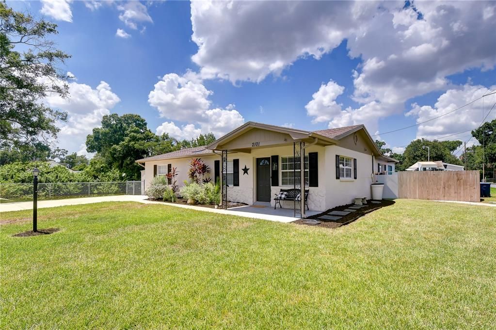 En Venta: $429,900 (3 camas, 2 baños, 1550 Pies cuadrados)